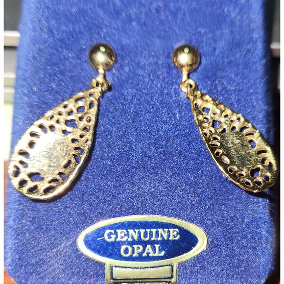 Elizabeth Ferrell Clip-on Earrings - Picture 2 of 4
